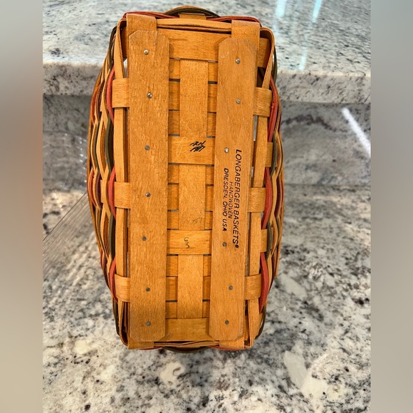 1997 Longaberger Large Easter Basket with protector - Picture 8 of 8